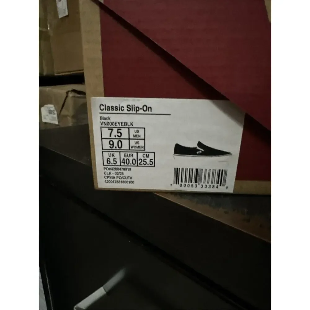 New Men's Size 7.5 Vans Classic Slip-on Black White VN000EYEBLK